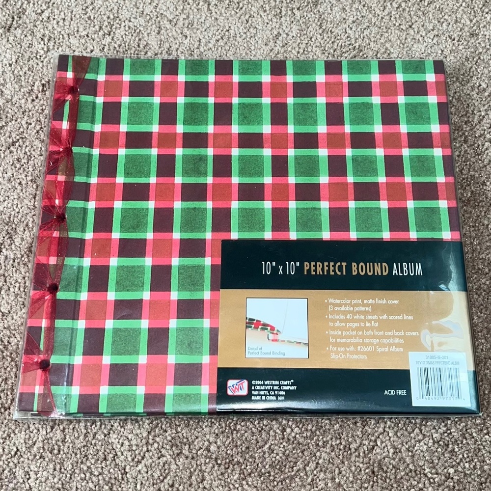NEW! 10" x 10" Scrapbook Christmas Perfect Bound Album Red, Green, White Plaid